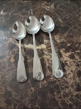 WM Rogers Colonial Mood Set of 2 Soup Spoons 1 Teaspoon